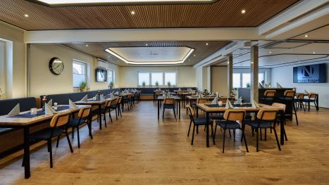 Foto van de feestzaal / ontbijtruimte.