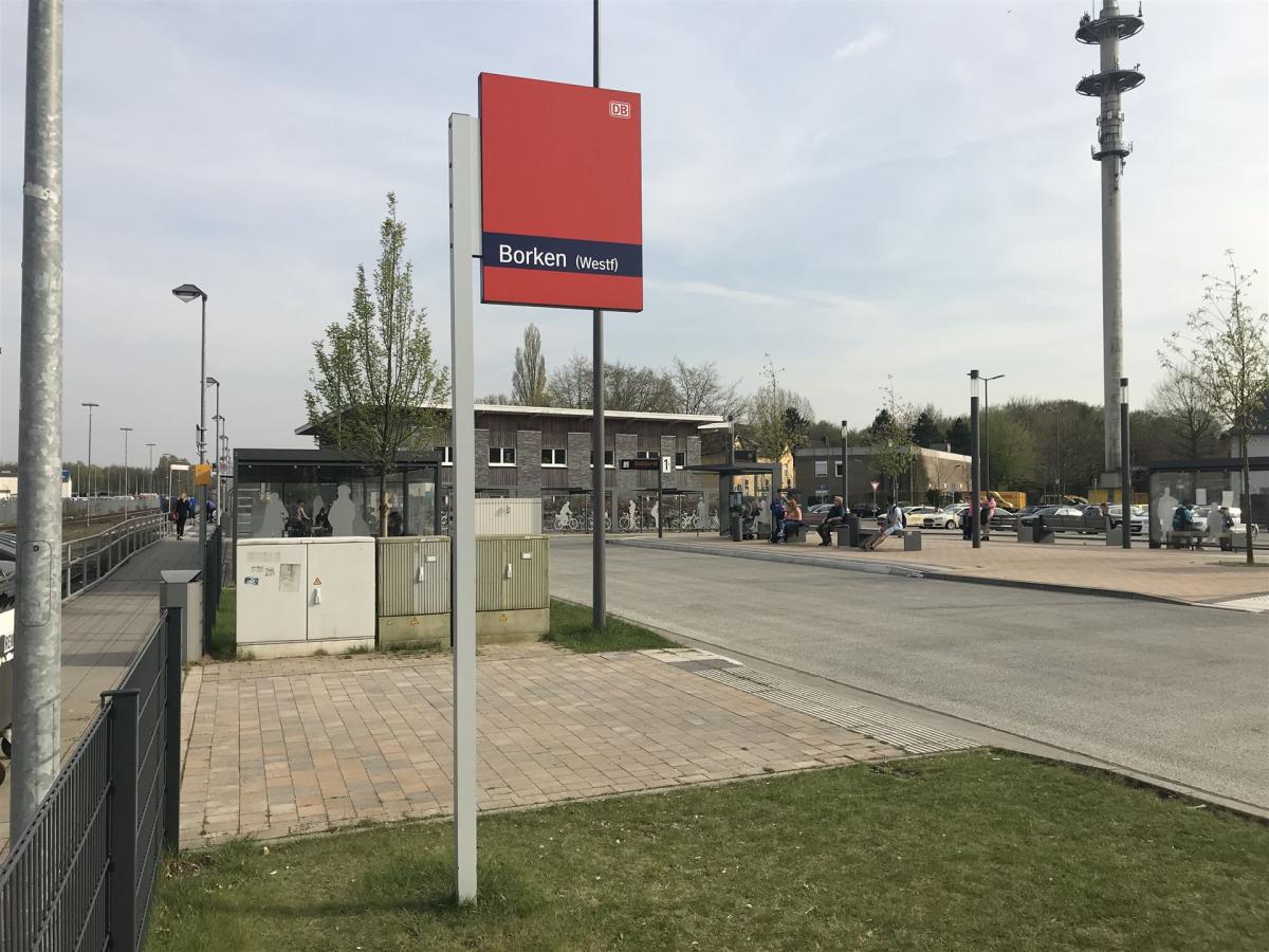 Foto van het station Borken met bushalte