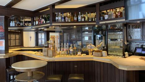 Aanzicht van de bar